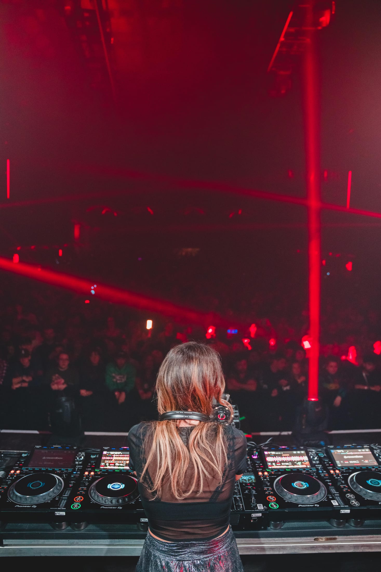 Lucy in the Sky press photo 6