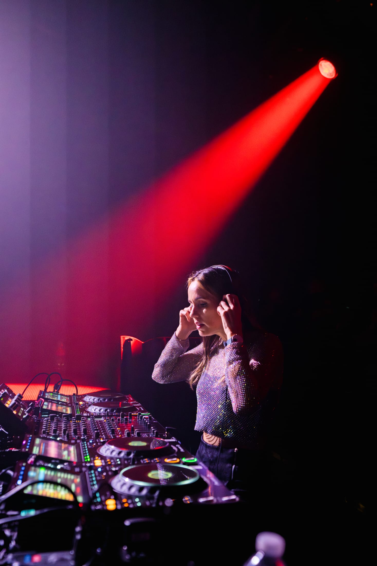 Lucy in the Sky press photo 7